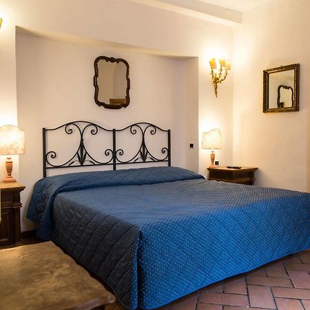Piazza Paradiso Accommodation Siena Exteriör bild