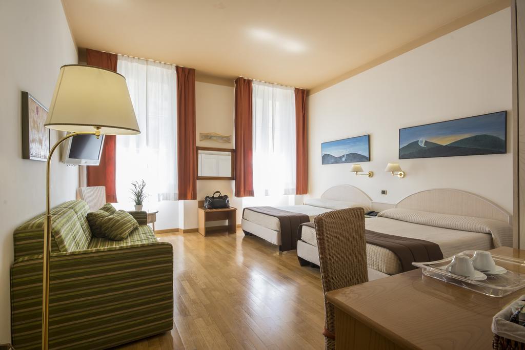 Piazza Paradiso Accommodation Siena Exteriör bild