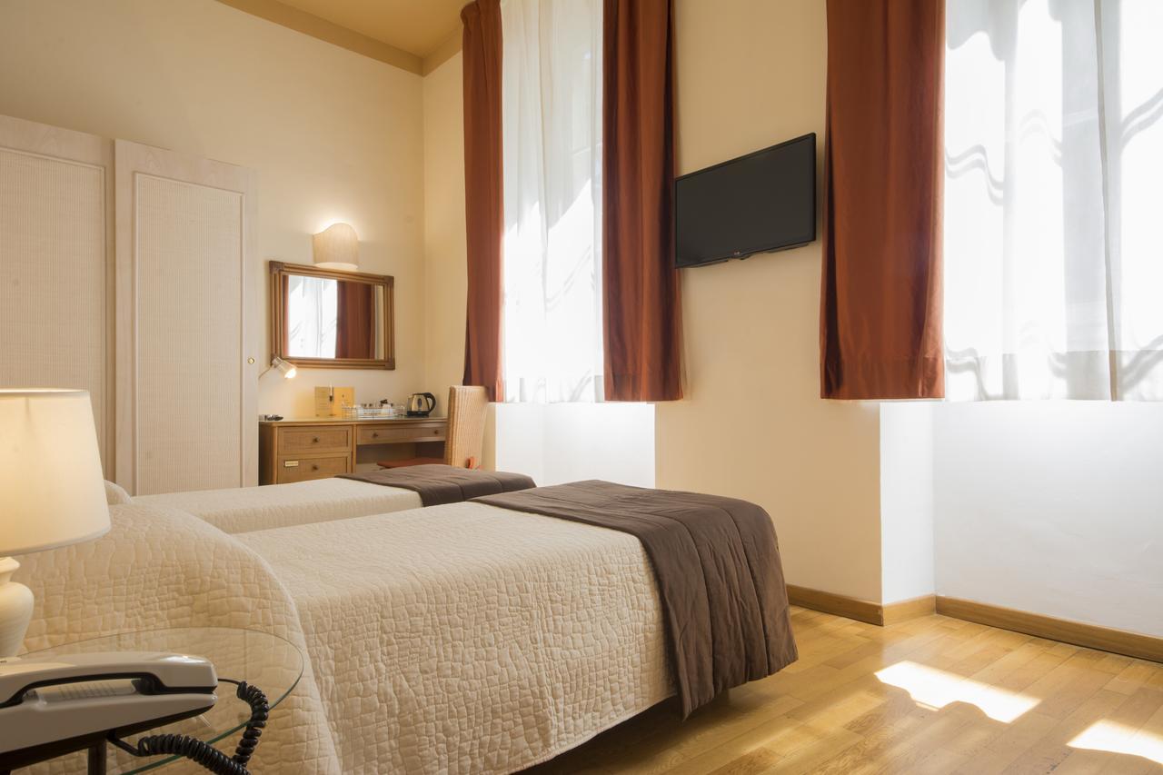 Piazza Paradiso Accommodation Siena Exteriör bild