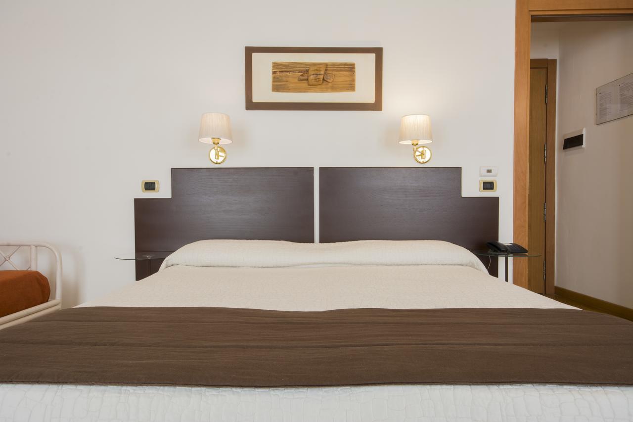 Piazza Paradiso Accommodation Siena Exteriör bild