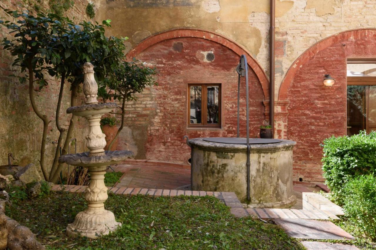 Piazza Paradiso Accommodation Siena Exteriör bild